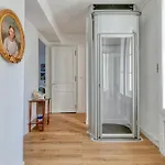 Lin Et Maree Face Ocean