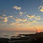 Lin Et Maree Face Ocean لو كروازيك