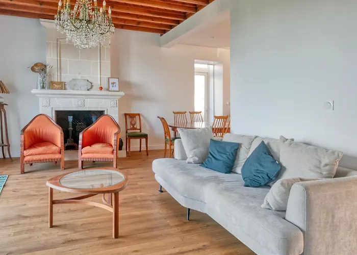 Lin Et Maree Face Océan * Le Croisic