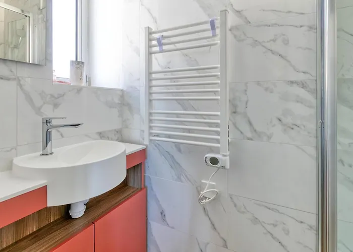 Lin Et Maree Face Ocean *