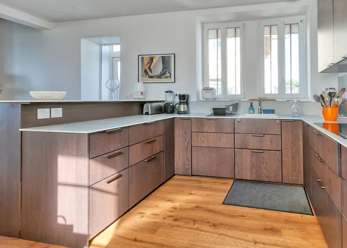 Lin Et Maree Face Ocean